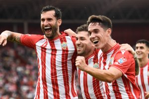 El Almería cierra definitivamente el mercado con 11 millones más en caja y una plantilla de máximas garantías.