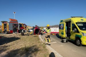 Imagen del accidente difundida por Bomberos del Levante.