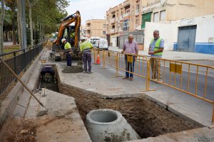 Bonilla visita las obras de restauración de imbornales.