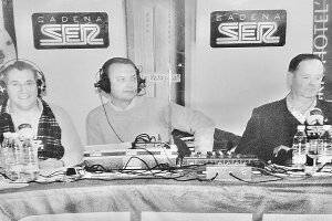 Radio Gaviota - Cadena Ser de tertulia con Joaquín Soriano, Felipe Toledano y José María Diaz.