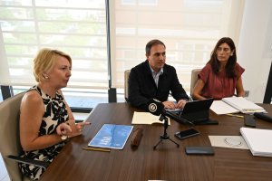 Eloísa Cabrera y Pablo García-Pellicer López durante la presentación