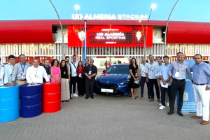 Una foto de familia antes de entrar al partido