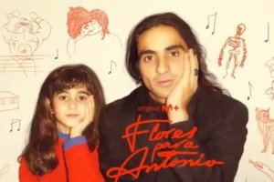 Antonio Flores junto a su hija Alba de niña.