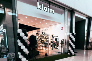 Klaim en el Centro Comercial Torrecárdenas.