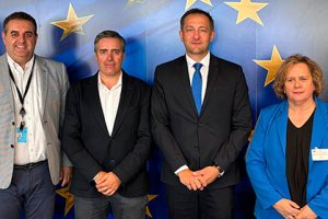 El secretario general de UPA, Cristóbal Cano, ha reclamado a Hansen una PAC con más presupuesto y que sea “verdaderamente común”.