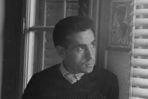 El escritor almeriense Agustín Gómez Arcos, en su juventud.