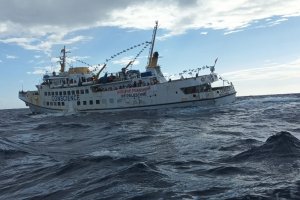 zma Usmali se encuentra navegando las aguas territoriales egipcias en el Leïla Khaled.
