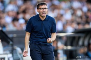 Garitano en sus últimos minutos como entrenador del Sporting de Gijón.