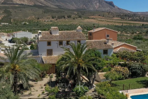 La espectacular casa a la venta en Almería por un millón y medio de euros.