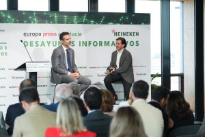 El consejero de Agricultura, Pesca, Agua y Desarrollo Rural, Ramón Fernández-Pacheco.