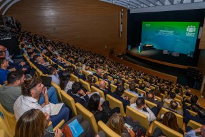 Momento del foro de geopolítica de Cajamar.