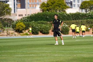 El entrenador del Almería en el campo Anexo del Estadio de los Juegos Mediterráneos.