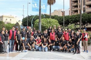 Celebración en la Rambla de la campaña Nadie sin Techo de Cáritas Almería.