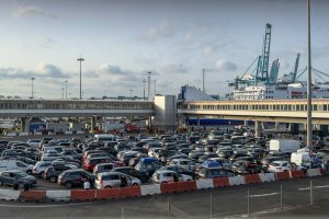 El coche del principal investigado apareció en el Puerto de Algeciras y las cámaras lo captaron subiendo a un ferry con destino a Tánger.