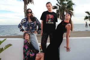 La cuatro artistas ucranianas que pasan estas semanas en Costacabana.