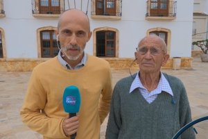 La víctima del robo, Ginés (derecha) durante su participación en el programa de Telecinco.