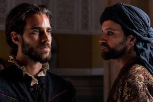 Su relación con el gobernador general, Hasán Bajá, era humana y sincera.