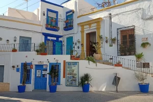 Una de las calles del municipio almeriense de Níjar.