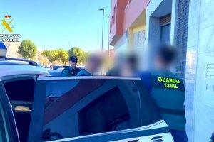 Detención de uno de los autores.