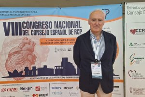 El Dr. Del Águila, director médico de HLA Mediterráneo, representó al centro en el congreso nacional.