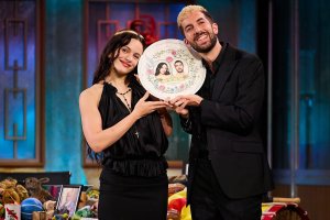 Rosalía y David Broncano en La Revuelta de La 1.