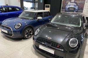 MINIS disponibles en la oferta de Automotor Costa
