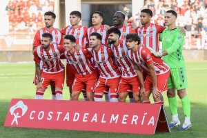 El once del Almería ante el Cádiz.