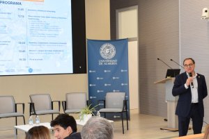 José Céspedes, rector de la Universidad de Almería, durante una presentación