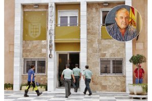 El Ayuntamiento de Fines ha sido registrado por la UCO y su alcalde, Rodrigo Sánchez, detenido.