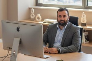 Luis Pulgar, perito financiero e informático en Indalborán.