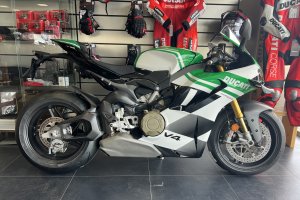 La Panigale V4 Tricolore es un tributo a la séptima generación de motos deportivas de Ducati.