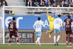 El Real Zaragoza encadena tres victorias y vuelve a la vida.