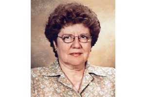 Isabel López Alarcón nació en 1943 en una familia oriunda de Carboneras.