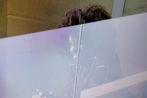 Aridane viendo el partido apartado del mundo en Andorra.