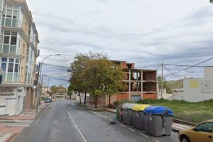Parte de la transitada avenida de la Legión de Olula del Río.