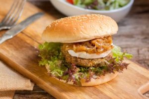 Hamburguesa de soja texturizada.