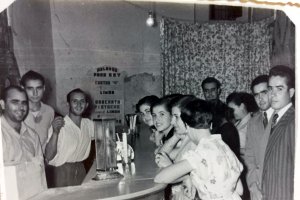 l bar de Juan Miguel en Garrucha, cuando las mujeres empezaron a entrar solas y a consumir en la barra.