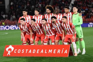 El once del Almería ante el Burgos.