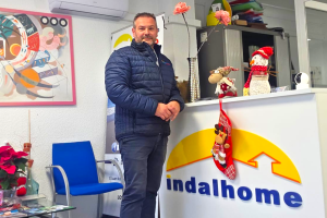 Miguel Ángel Gallardo, vendedor en Indalhome.