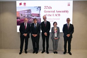 Bernabé Sánchez-Minguet (presidente de BCC-Grupo Cajamar); José Luis Escrivá, gobernador Banco de España, Manuel Yebra, consejero delegado de BCC-Grupo Cajamar; Mercedes Olano, directora Banco de España, y Roberto García, director de Sostenibilidad de Cajamar.