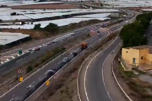Desvío de la A-7 en el término municipal de Vícar.