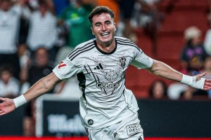 Jon Morcillo es uno de los pilares del Albacete y va a tener muchas ofertas en el mercado de invierno.