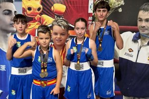 Boxeadores de la Escuela de Boxeo Rafa Lozano.