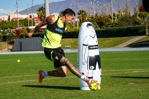 Thalys Henrique será la referencia ofensiva del Almería en La Rosaleda. El brasileño ya lleva dos goles.