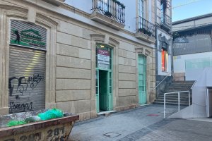 Local donde la empresa ha iniciado los trabajo para abrir el nuevo establecimiento.