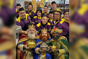 Los Reyes en una visita a Borosa Market.