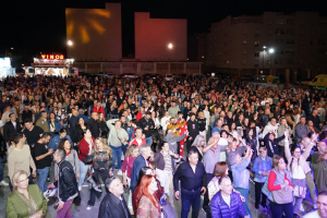 Vecinos de Vícar en una celebración.