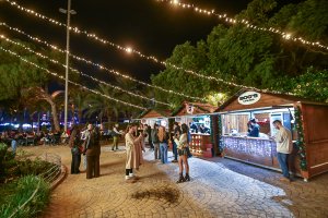 Imagen del mercado de tartas de queso celebrado en el Parque Nicolás Salmerón esta Navidad.