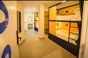 Interior de una de las habitaciones del Hostel Nixar.