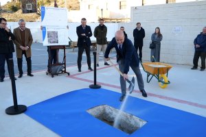 Acto de puesta de la primera piedra.